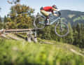 The Scor 4060 ST digests hard landings with ease thanks to its powerful chassis.