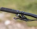 The rear suspension can be adjusted in three stages from the handlebars using the Tracloc lever. In addition to open mode, there are two other riding modes to choose from: traction control mode and a classic platform.