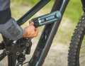 The test winner from BIKE 9/24 also has a storage compartment on the aluminium frame.