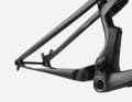 Flex pivot, second bottle cage mount and chain guide on the main bearing: these details clearly show how much development work has gone into the new frame of the Cannondale Scalpel. The Americans have dispensed with a flat-mount brake mount.