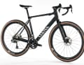 Nachdem die erste Generation die Rennrad-Welt wegen des markanten Doppellenkers gespalten hatte, kommt der Nachfolger mit einem aerodynamisch optimierten One-Piece-Cockpit.