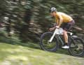 So sieht es aus: Das neue, aerodynamisch optimierte Canyon Grail Race-Gravelbike mit fetten Reifen.