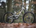 Da bleiben nicht viele Wünsche offen, aber einige Augen feucht: das neue YT Capra Core 5 Enduro.