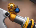 Probably the most striking feature on this enduro bike: the golden accents of the Öhlins suspension, here on the TTX22 M. 2 steel spring dampers.