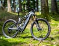 The new carbon frame of the Centurion No Pogo R7000 and R5000 is said to be 1.7 kilos lighter than its aluminium counterpart.