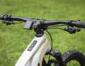 The handlebar display and battery indicator on the top tube provide all the information you need.