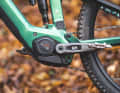 Bosch Performance CX Gen5: The relaunched classic is finally rattle-free and also pleasantly quiet on the climbs. The modulation is also excellent in the test. Added to this is a lively power delivery and homogeneous performance. Rightly popular!