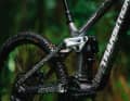 More potent than ever: up to 200 millimetres of suspension travel at the front, 180 millimetres at the rear.