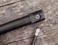 The hose is fixed airtight to the pump via a magnetic coupling