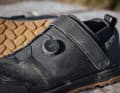 The combination of Boa Li2 fastener and Velcro is one of the best solutions in our eyes