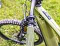 Displays: The combination of frame display and handlebar remote, as on Specialized and Rocky Mountain, is state of the art. Similar: Bosch's system controller (LED display) with wireless mini-remote (pictured) on the Cube. Better safe than sorry is the motto at Focus, where the combination of Bosch system controller and Kiox 300 display is available.