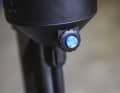 Nettes Feature: Oben am Manometer sitzt ein kleines Ventil zum Anpassen des Luftdrucks.