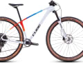 The Cube Phenix C:62 SLX Rookie for 1699 euros looks very similar to the professional tool.