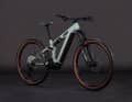 For 4,399 euros, Cube is already offering a full-suspension bike with a carbon frame, a Bosch CX motor and an 800-watt-hour battery – a great price!