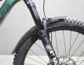 The plastic from Unleazhed also protects the front fork and pilot from splash water.