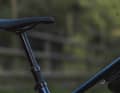 Depending on the frame size, the adjustment range of the in-house telescopic seat post varies between 125 and 230 millimetres.