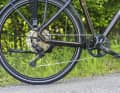Even with a single chainring, the Cues drivetrain offers a wide range with a low gear ratio. A double crank would only improve the gradation.