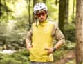 Here is the yellow version for an unreduced 120 euros. Size M fits very well with a tester height of 1.78 metres.