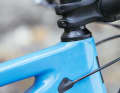 Long fork, lots of spacers, angled stem: the front of the Pivot Switchblade is high. In the test, we lowered the cockpit in favour of the pressure on the front.