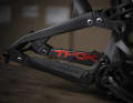 Motor option: Shimano EP801, with the latest firmware. The Shimano is powered by a permanently integrated 800 watt-hour battery.