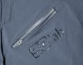 The pockets are not waterproof, but together with the fairly water-repellent material, the mobile phone is relatively safe from light rain and, above all, dust.