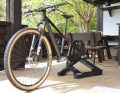 This is how the Tacx Neo 3M was tested: on the balcony.