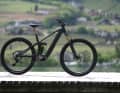The top model is characterised by Fox Factory suspension with a thick Float X2 damper and an XT Di2.