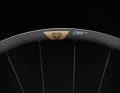 The carbon rim has a 30 mm rim width.