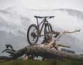 The new Mondraker Chrono Carbon DC with a carbon frame is light and airy, yet powerful on the descents.
