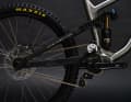 No rear derailleur, no problem: the Pinion gearbox on the Vampire downhill bike is said to be particularly durable and to improve the suspension’s performance.