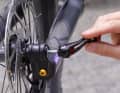 Welcome added value: a thru axle with integrated quick release.
