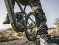 Das Zendit kommt auch in den günstigeren Varianten mit Avinox M2S aber Wippe und Hinterbau aus Alu. Der Hauptrahmen bleibt Carbon.