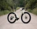 The Megamo Along is a sporty e-gravel bike – but it’s designed to be more comfortable than the Upon road bike.