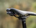 Merida equips its One-Forty with many useful accessories ex works. These include a thru-axle spanner, a mini-tool and several mounting devices for spare parts and provisions.