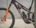 The fifth-generation Bosch CX and the permanently installed 400 battery provide enough oomph and range for fast laps after work. The weight is absolutely bearable. And for longer rides, the ELyte Evo RS comes with the appropriate range extender (1.5 kg). With the extra 250 watt-hours, you can even ride up to 2000 metres in altitude - easy!