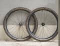 Even the inexpensive WTB i30 wheels couldn't withstand the strain: after just 300 kilometres, the rear wheel lost its first spokes and the rest was hanging loose from the rim.