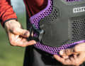 The fastener differs from that of the competition. Works very well in practice after a short familiarisation period.