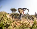 Our test and photo location is located above Alassio. The bay, 40 kilometres southwest of Finale Ligure, is still relatively unknown among bikers, but makes a nice change from the overcrowded Finale trails.