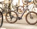 Cube Reaction Hybrid Performance - modern e-hardtail with a clean aluminium frame, internal cable routing and polished weld seams. Available as a classic diamond, trapezoid or step-through frame.