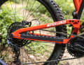 For an extra charge, you can realise your desired paint job via the Pedroni configurator. The anodising on the shock linkage, the coloured areas on the main frame, the entire rear triangle and the lettering can be freely configured.