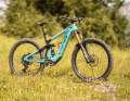 Mit dem Enduro E-Bike LTe stellt Yeti einen fokussierten Racer mit Bosch-Motor auf die Reifen.