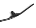 Mit einer Breite von 760 mm sowie einem Backsweep von 9° und einem Upsweep von 5° wird Stabilität auf technischen Trails angestrebt.