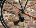Wow: cassettes up to 51 teeth are rare even on an MTB, the smallest gear is really small, the jumps from gear to gear official.