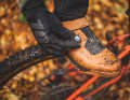 The Shimano shoe is quickly and firmly adjusted with the Boa twist lock.
