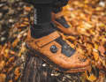 Compared to real winter shoes, the upper is not pulled up to the ultimate height and is not really snug. This means that cold and moisture have a little more chance of creeping in from above.