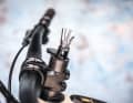 No longer brand new, but still super practical: the mini-tool in the headset is always with you and offers the most necessary tools.