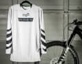 The DVO x Renen collection consists of a DO Onyx 38 x D1 suspension fork and a matching jersey from Renen.