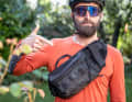 Lieblingsteil: Hier zeigt Stefan Frey die Hüfttasche Ergon BA Hip Pack.