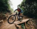 In pressurised situations during a cross-country race, the Rockshox Flight Attendant suspension is designed to take over the pilot's work and think for him.