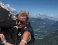 Gerade bei längeren sportlichen Aktivitäten wie ausgedehnten Trailtouren oder Rennrad-Ausfahrten spielt die perfekte Passform einer Sportbrille eine wichtige Rolle.